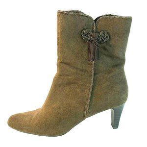 Studio Works brown faux suede heeled ankle booties size 8.5 M Gable